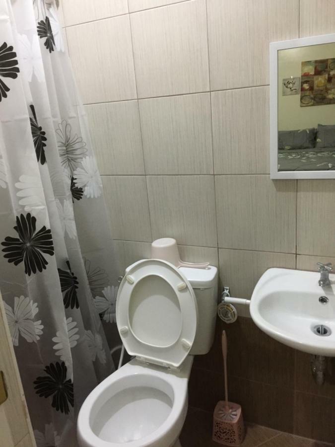 Estilo Apartment 2-Storey Clarin  Экстерьер фото
